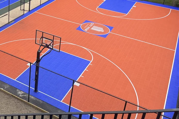 Jasa pembuatan lapangan basket outdoor dengan permukaan interlock