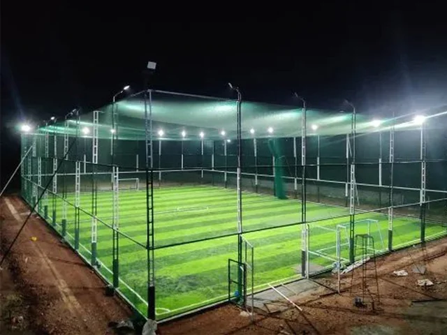 Pembangunan lapangan futsal outdoor PrimaKarya